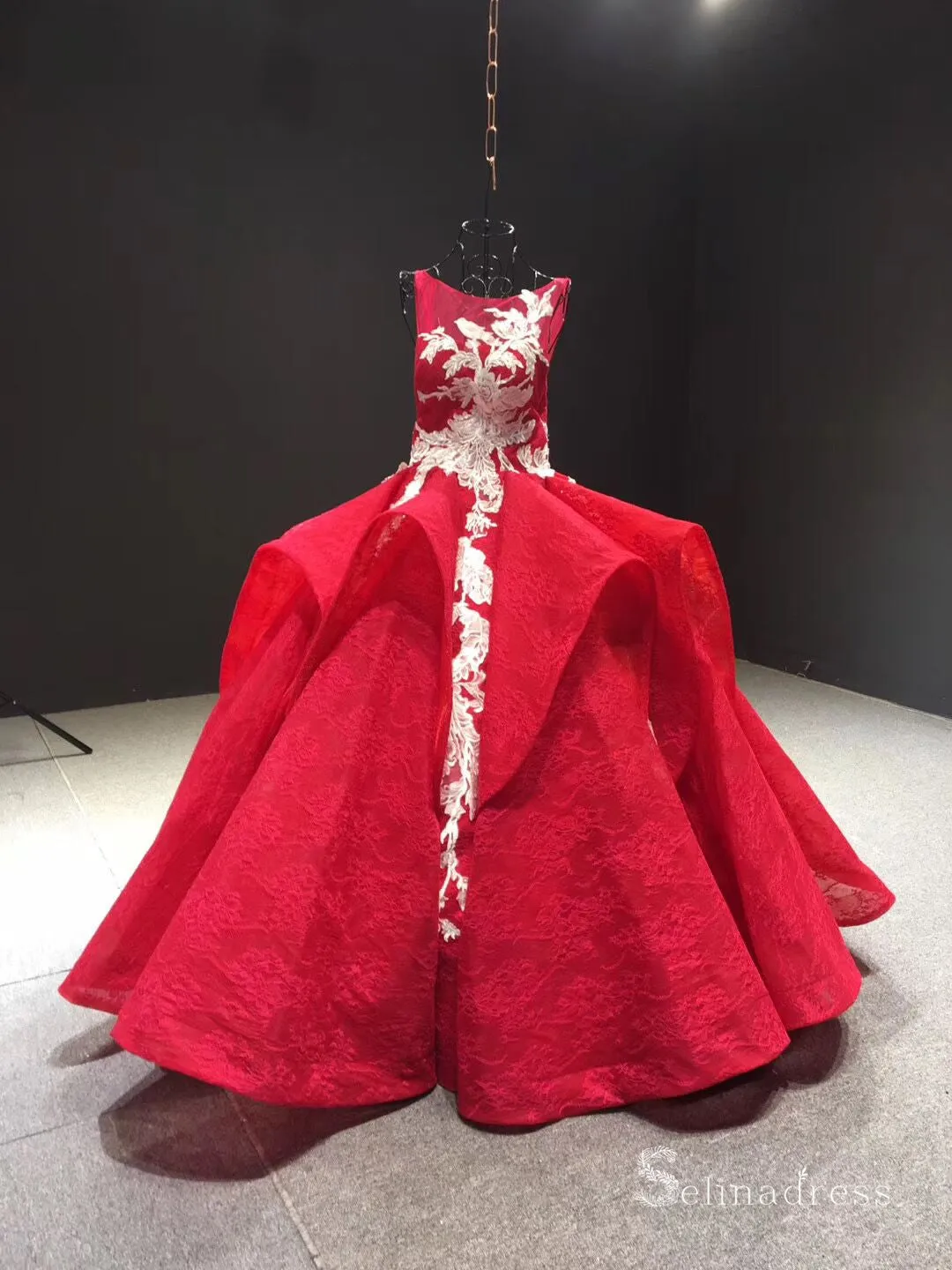 Chic Ball Gown Scoop luxury Prom Dress Applique Lace Dark Navy Prom Dresses Evening Gowns MLH0452