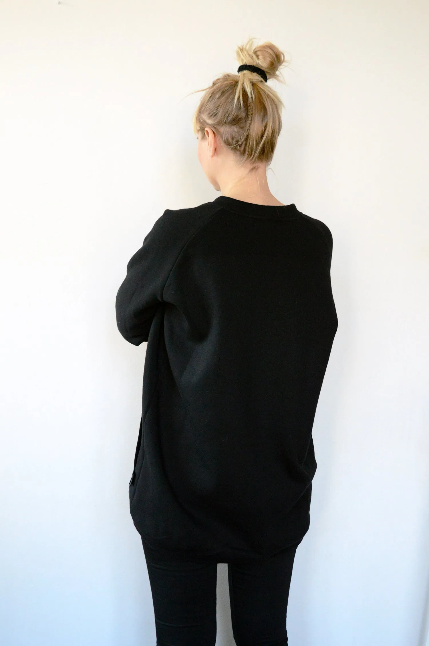 Long and Super Warm Black Unisex Statement Sweater with Lucky Cat - Maneki-Neko Print