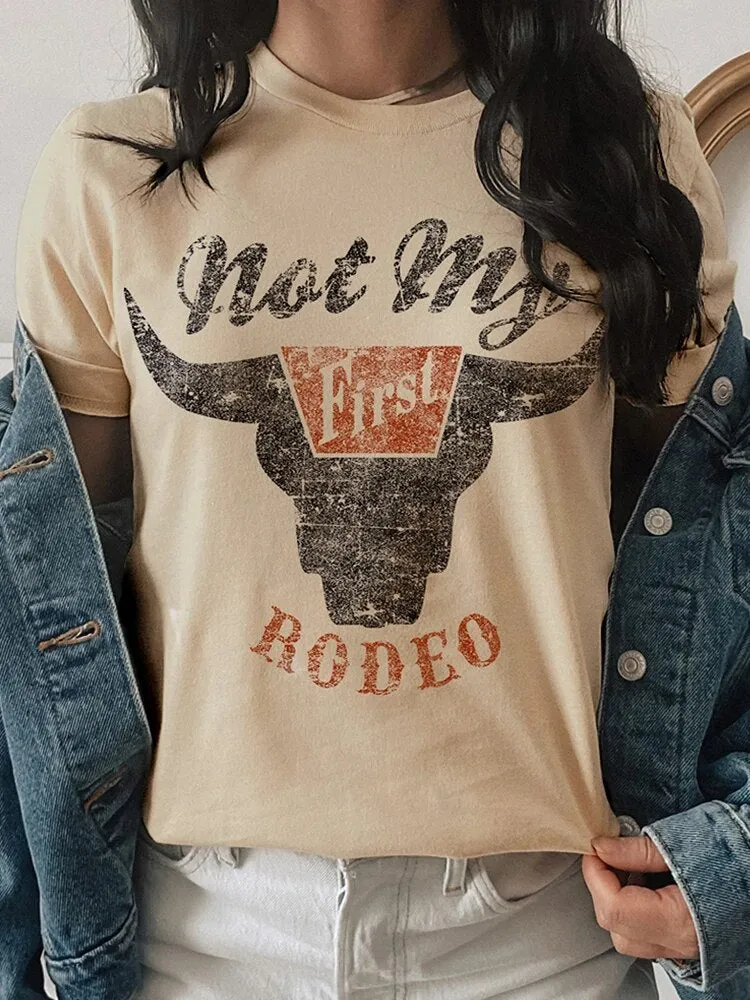 Rodeo Graphic Tee for Women – Steer Skull Western Vintage Country Music T-Shirt, Cowboy Graphic Tops